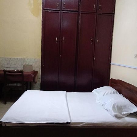 Bali Beau Sejour Hotel Douala Buitenkant foto